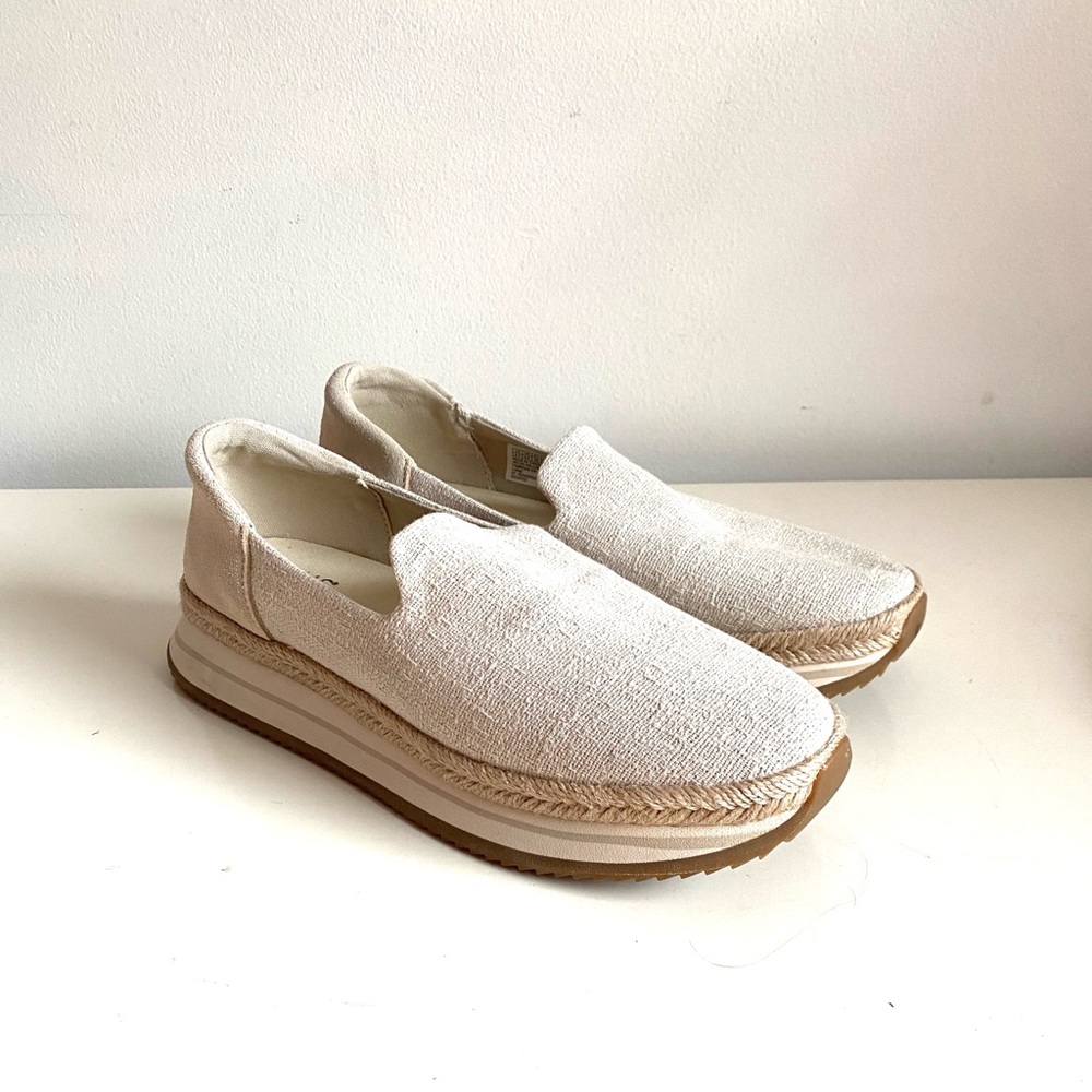 Toms Jocelyn Cream Espadrille Slip-On Shoes size 8.5 NWOB